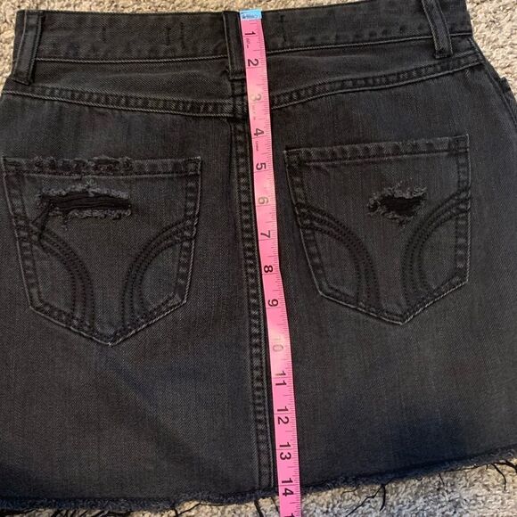 Hollister Black Distressed Denim Skirt - Picture 6 of 9